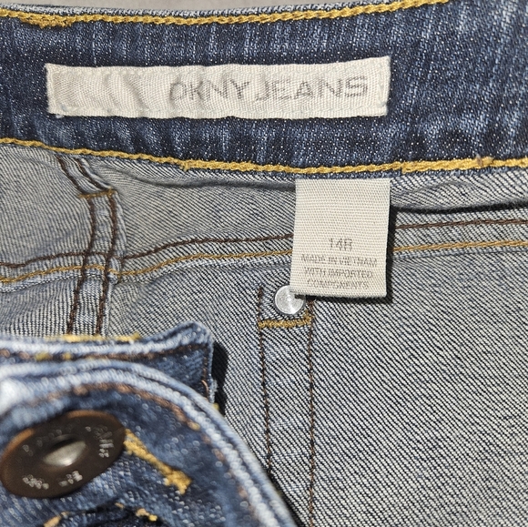 DKNY Womans Jeans Size 14R - Picture 9 of 9